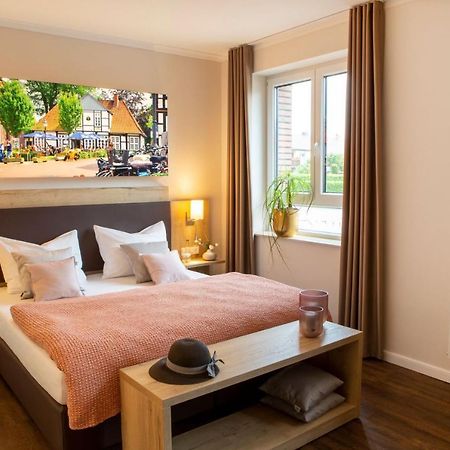 Hotel Velo ควาเคนบรุค ภายนอก รูปภาพ