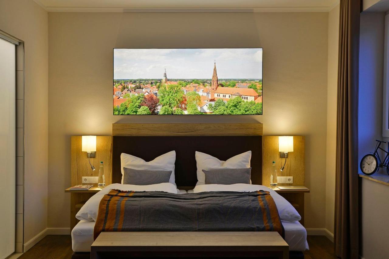 Hotel Velo ควาเคนบรุค ภายนอก รูปภาพ